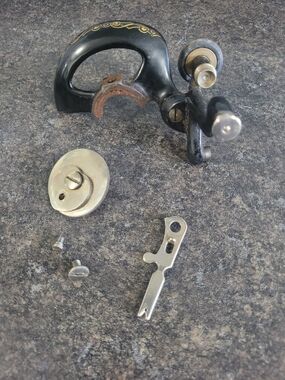Vintage Singer 128 Shuttle Bobbin Winder
